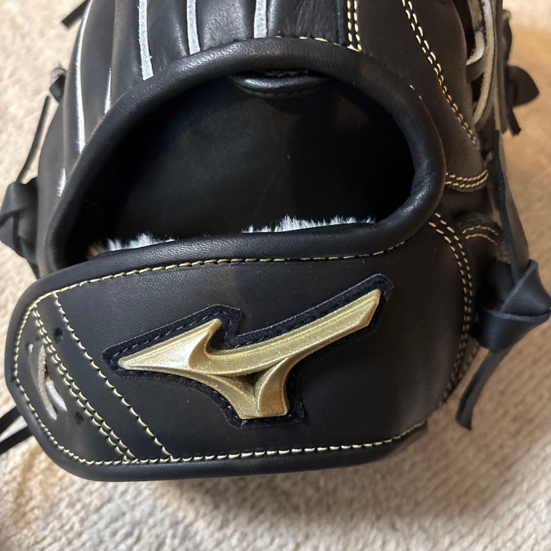 【新品未使用】Mizuno 軟式グローブ 黒 袋付き　少年野球　右手用