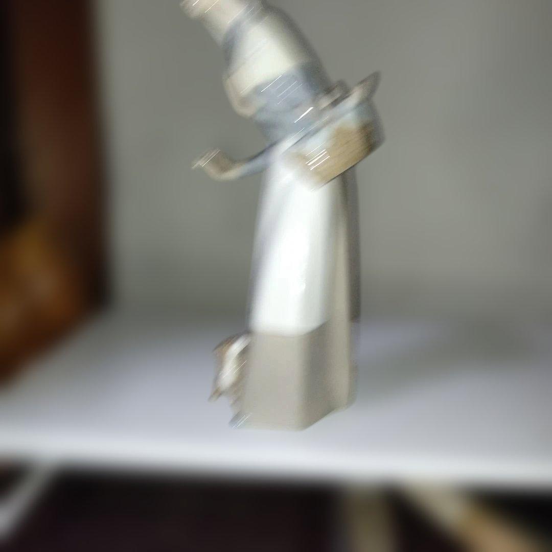 陶器製 女性像 バスケット付き