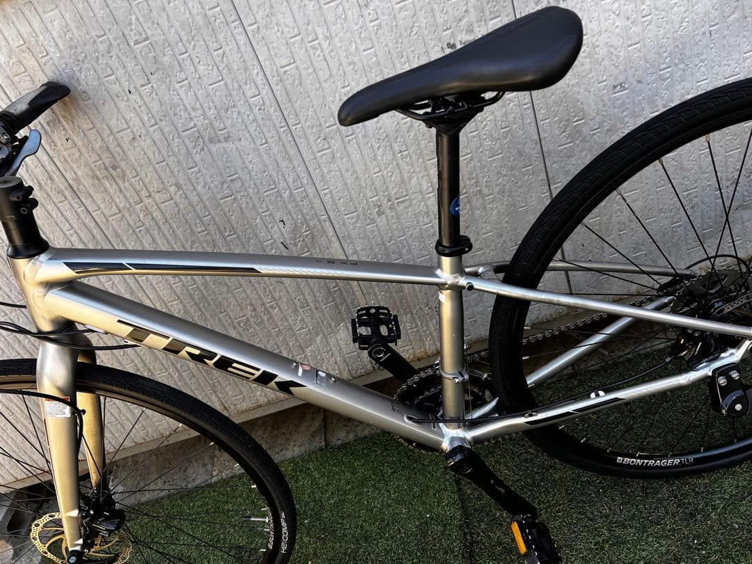 TREK FXS4 トレック　ロードバイク