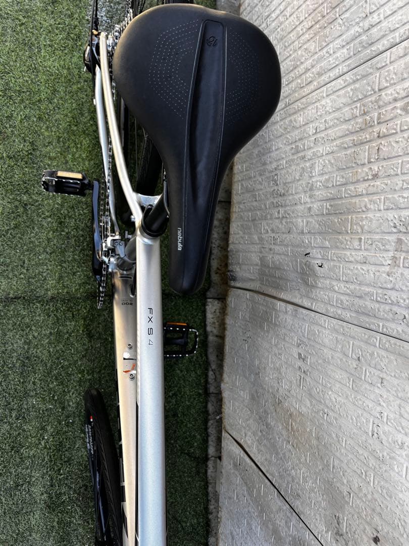 TREK FXS4 トレック　ロードバイク