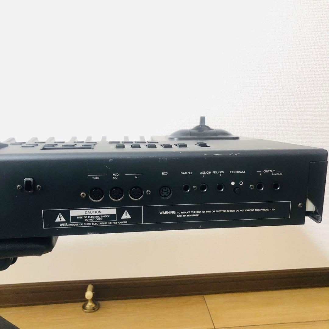 【美品】KORG i3 MUSIC WORKSTATION