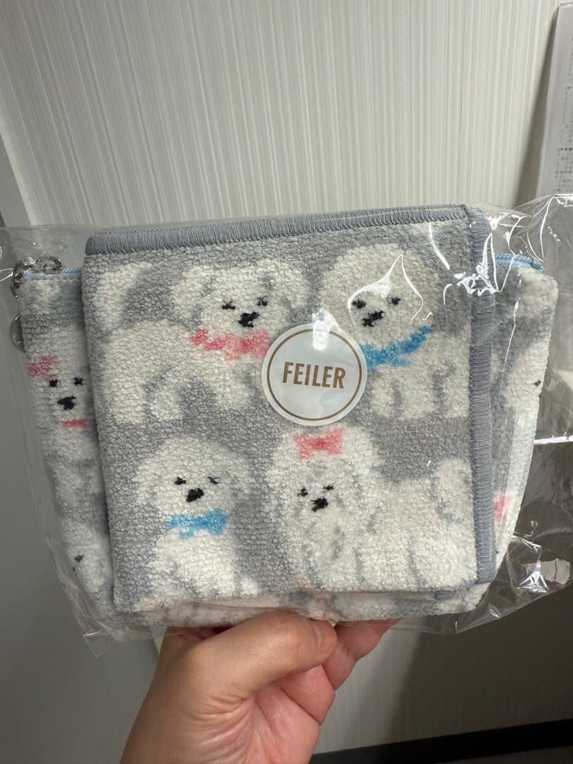 LOVERARY BY FEILER『モフモフワンチャン』 ポーチM とハンカチ