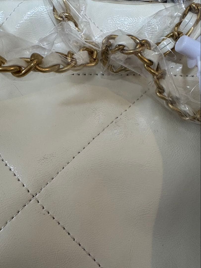 CHANEL キルティングバッグ 白 ノベルティー