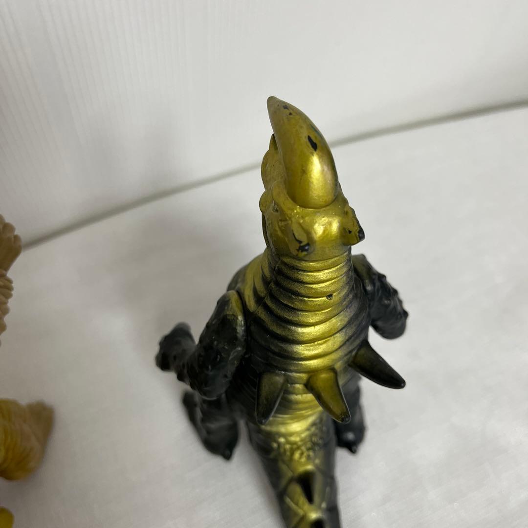 日本製　ウルトラマン怪獣フィギュア　ソフビ　円谷プロ　4体