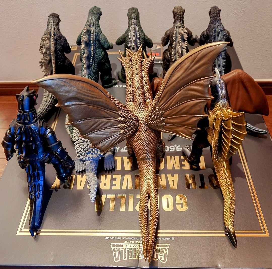 ゴジラ50周年メモリアルボックス ソフビ10体＋カードのみ　GODZILLA