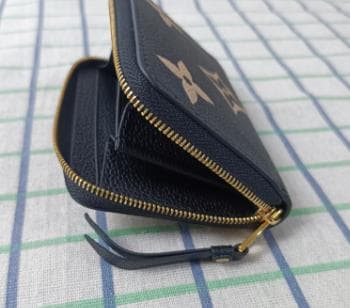 ［美品］ 財布 M83606