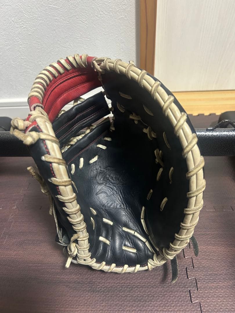 Mizuno 軟式グローブ 黒/赤　ファーストミット