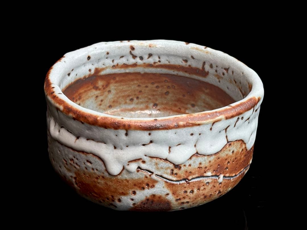 十三代【山口小左衛門】小左衛門窯 瀬戸紫志野茶碗 共箱共布栞付 R811163