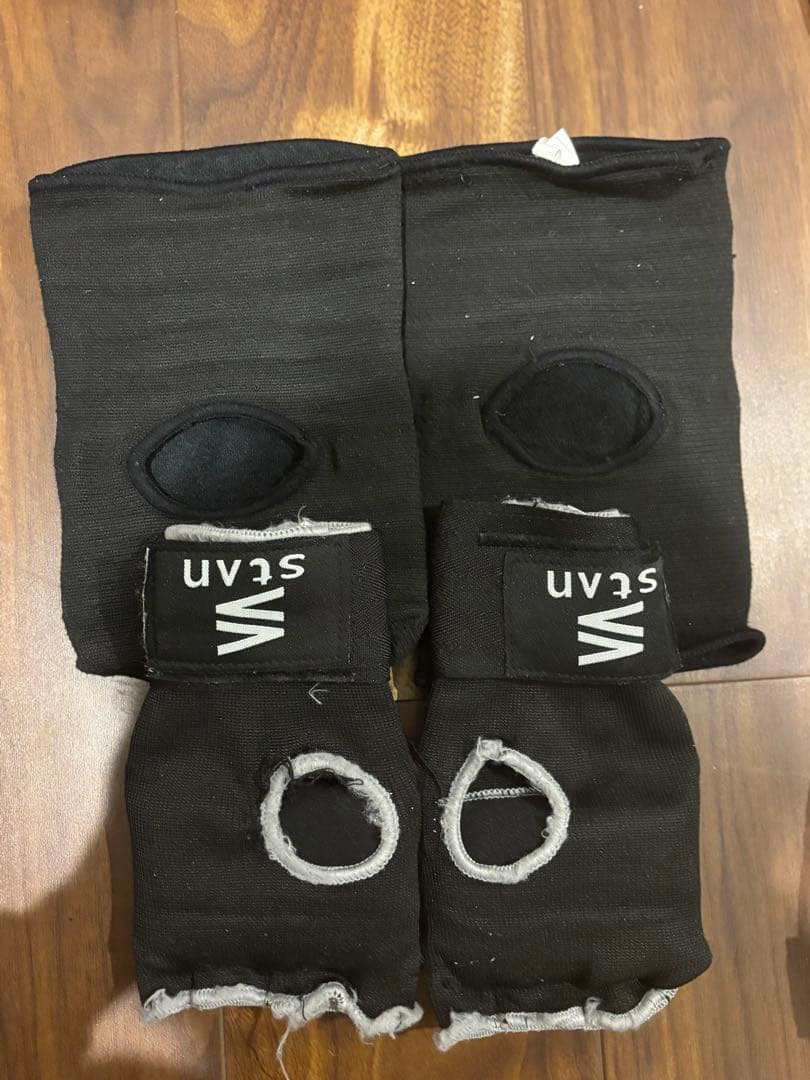 格闘技　ヘッドギアL　グローブ14oz レガースM バンテージXL 膝当てM