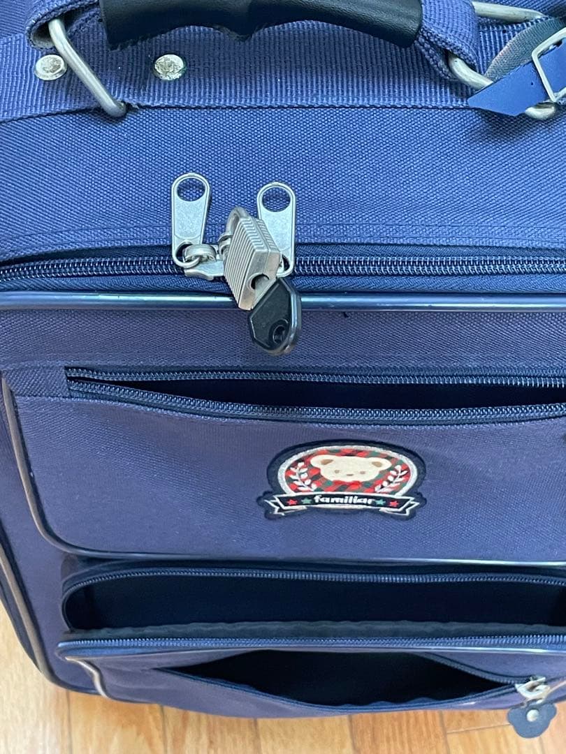 familiar ファミリア　紺色キャリーケース　スーツケース