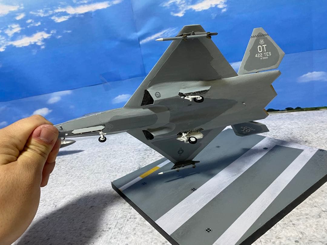 限定価格　YF-23 1/72スケール　プラモデル完成品