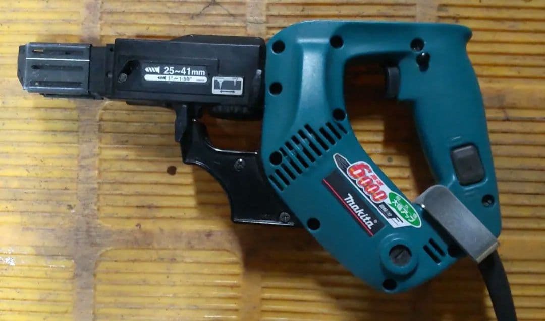 マキタ オートバックスクリュードライバー モデル6836