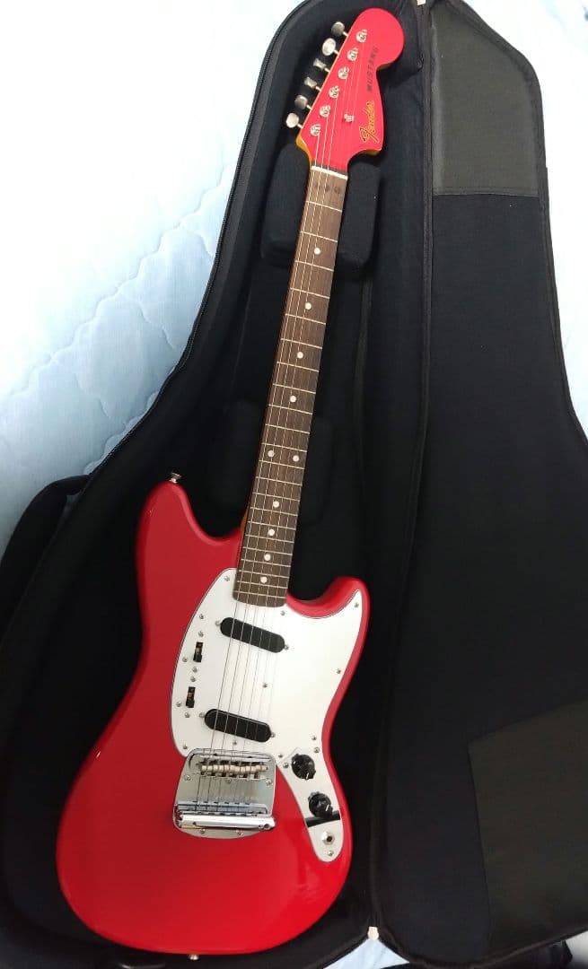 FenderJapan ムスタング　MG69/MH CAR　アップルレッド