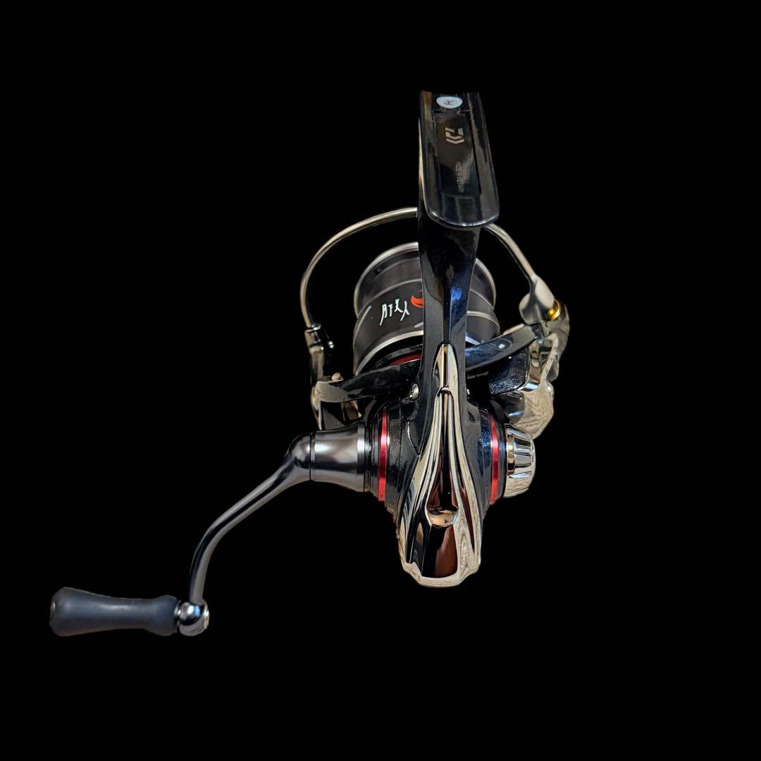 【美品】ダイワ　２０月下美人X　LT2000S-P