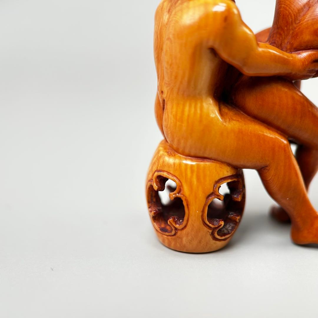 浮世絵人間の形 極上根付天然素材アンティーク骨董　飾り物　古美術　置物細密細工