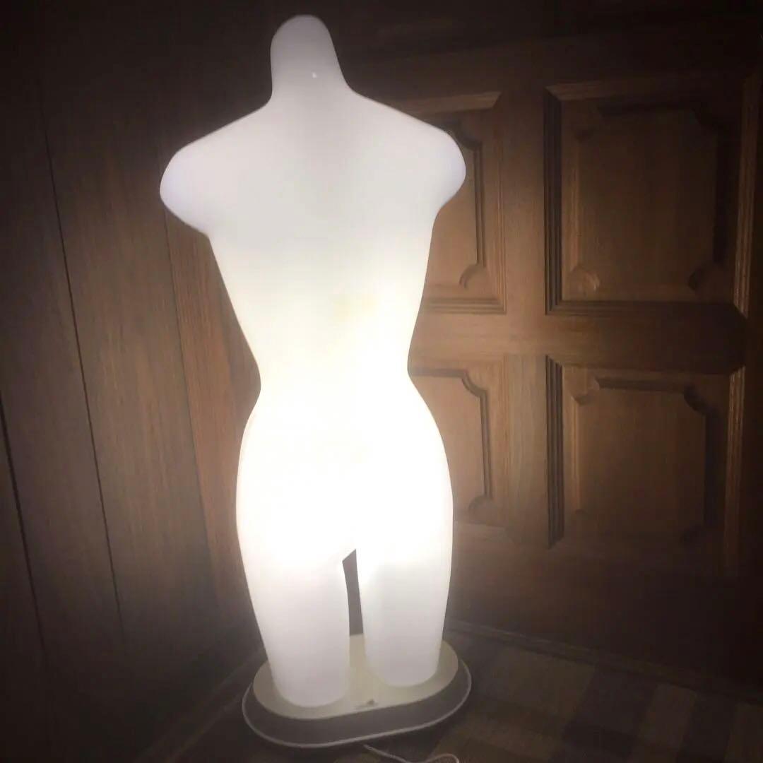 マネキン トルソー ／ライト照明付き／店舗什器 間接照明 ／ディスプレイ