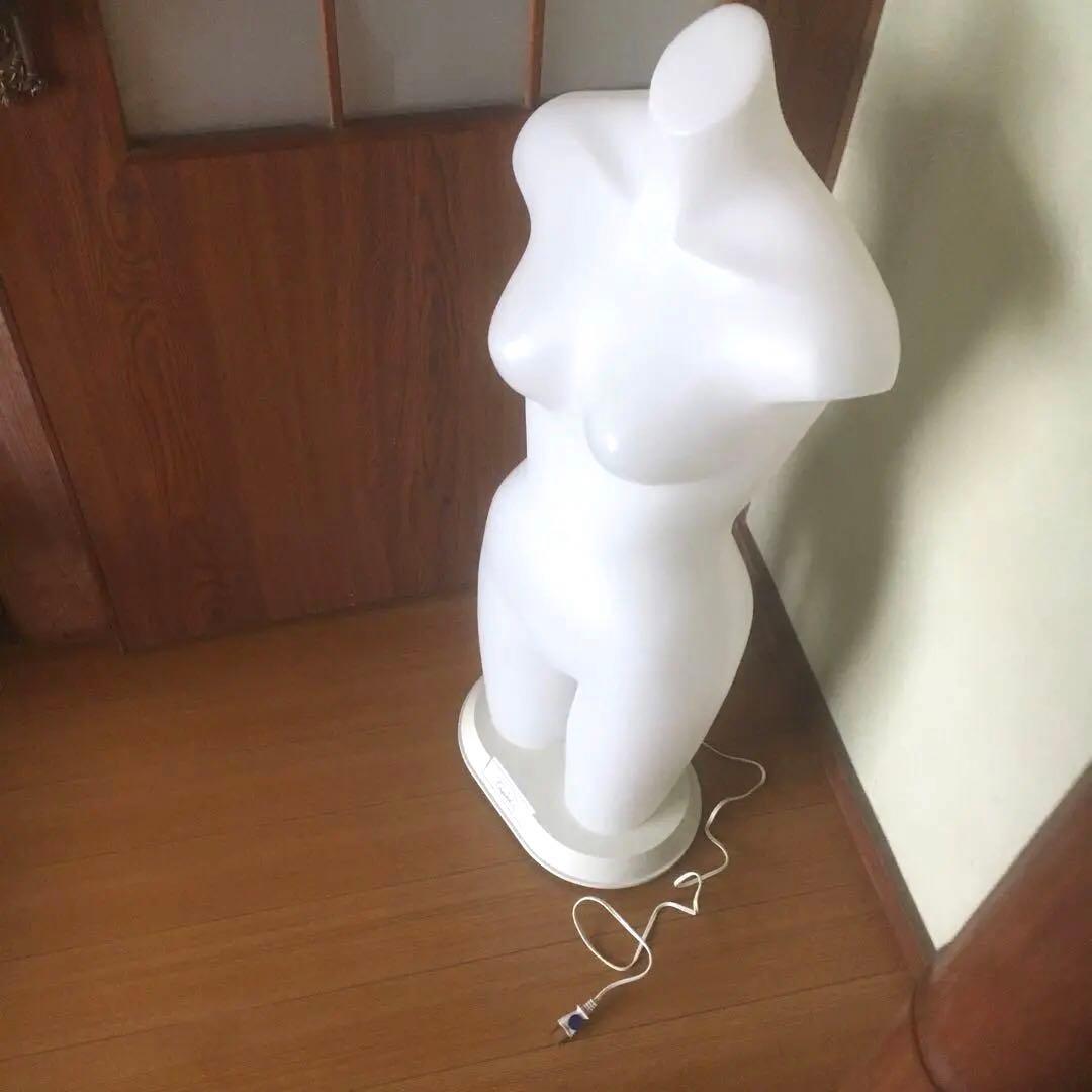 マネキン トルソー ／ライト照明付き／店舗什器 間接照明 ／ディスプレイ