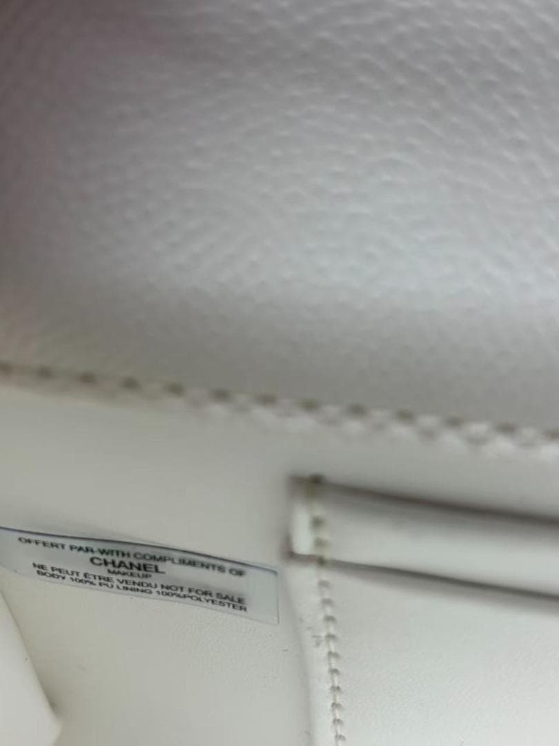 【非売品】VIP限定 ホワイトキルティングバッグ wt