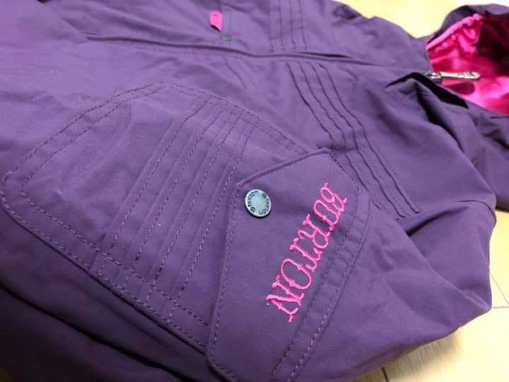 紫のBurtonのレディースウェア