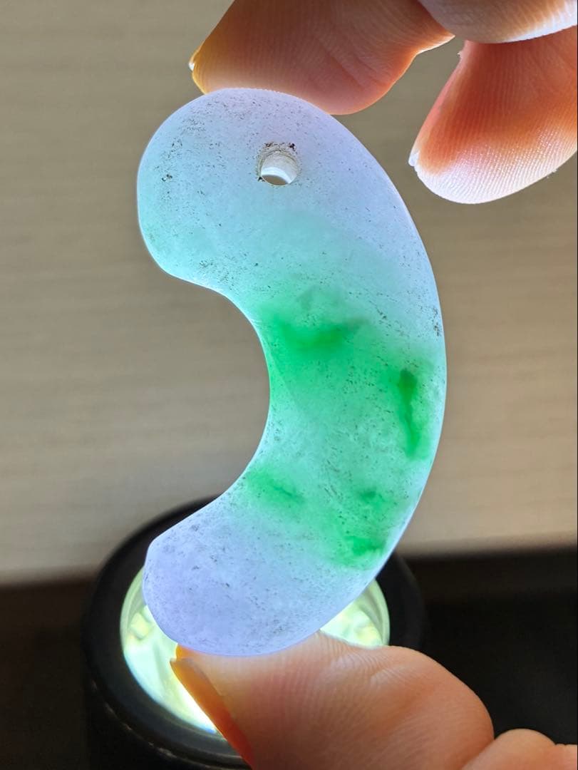 勾玉　翡翠　ヒスイ　古墳期　三色勾玉　希少　出土品　宝石