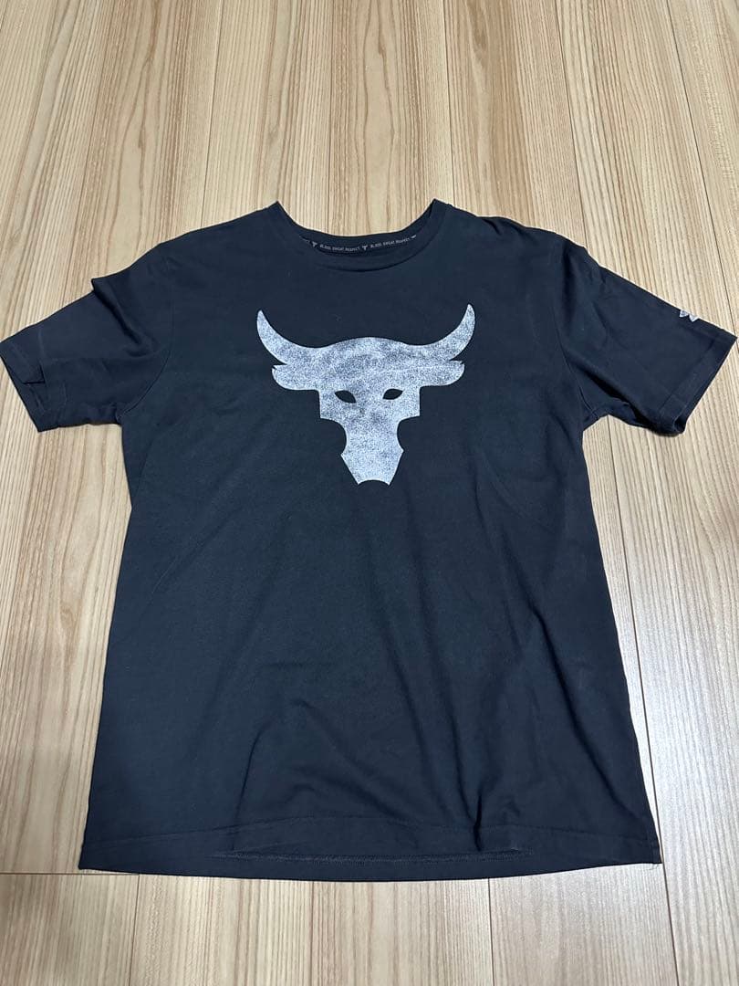 プロジェクトロックTシャツ5枚(L)アンダーアーマーランニングパンツ(XL)