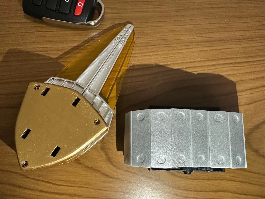 ウルトラマンアグル　アグレイター　自動回転・展開可能