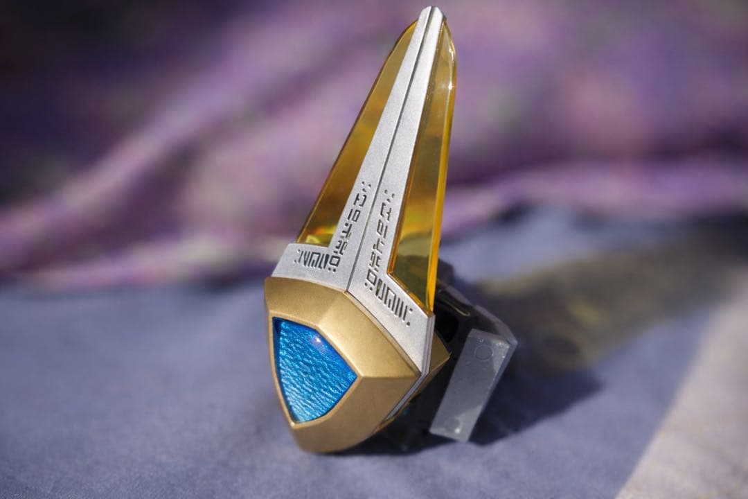 ウルトラマンアグル　アグレイター　自動回転・展開可能