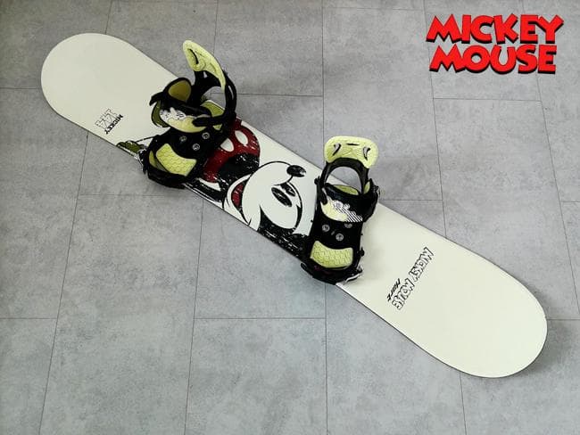 ミッキーマウス Hart スノーボードセット 144 サロモン ビンディング付き