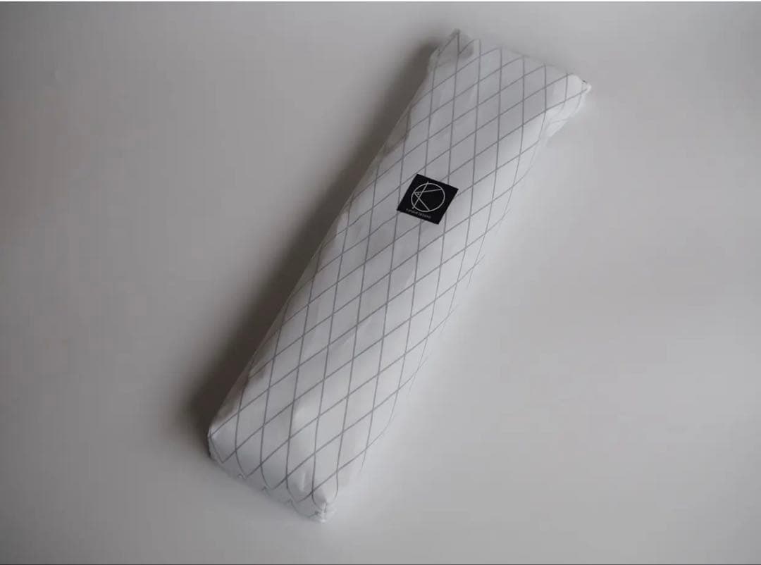 KANAMEdesigns　Horizontal Table　ウォルナット