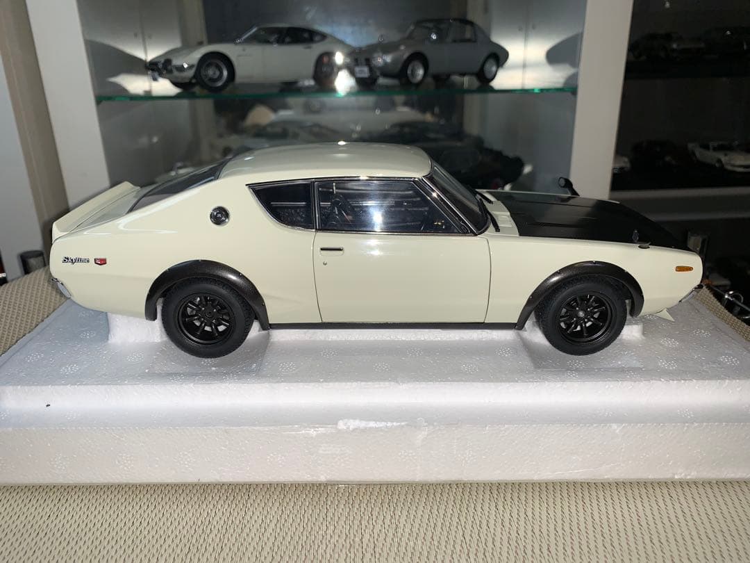 オートアート 1/18 スカイラインGTR カーボンボンネット(シルバー)