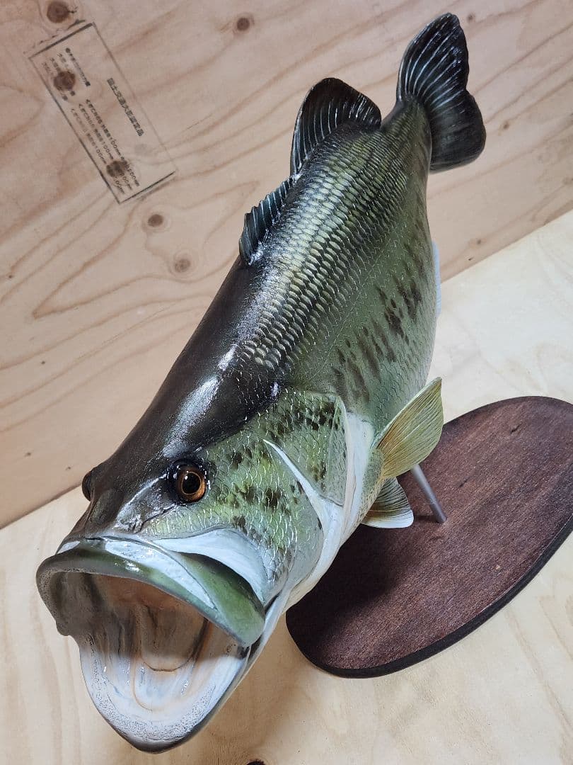 ハンドメイド　ブラックバス 釣り　フィギュア　レプリカ　模型　置物