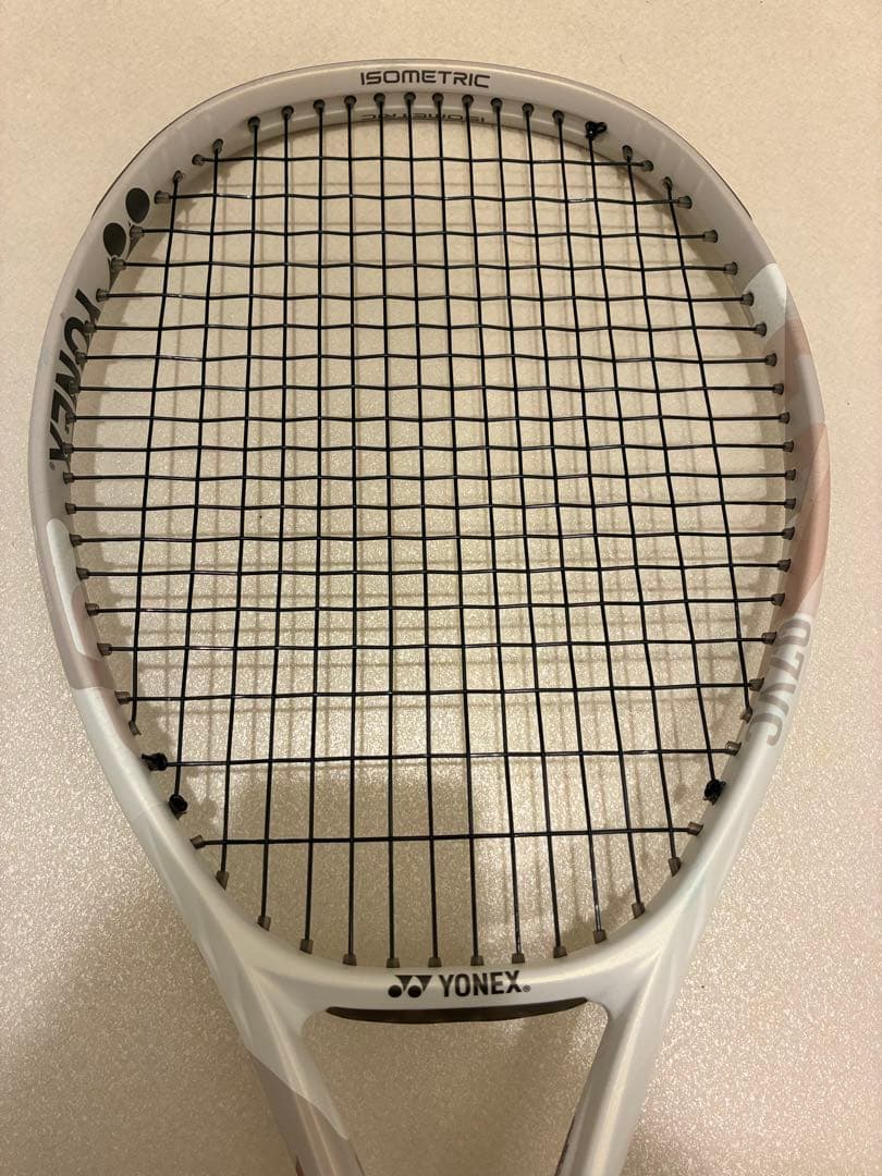 ひ*☆様 【ほぼ新品】限定色　YONEX vcore 100 G2