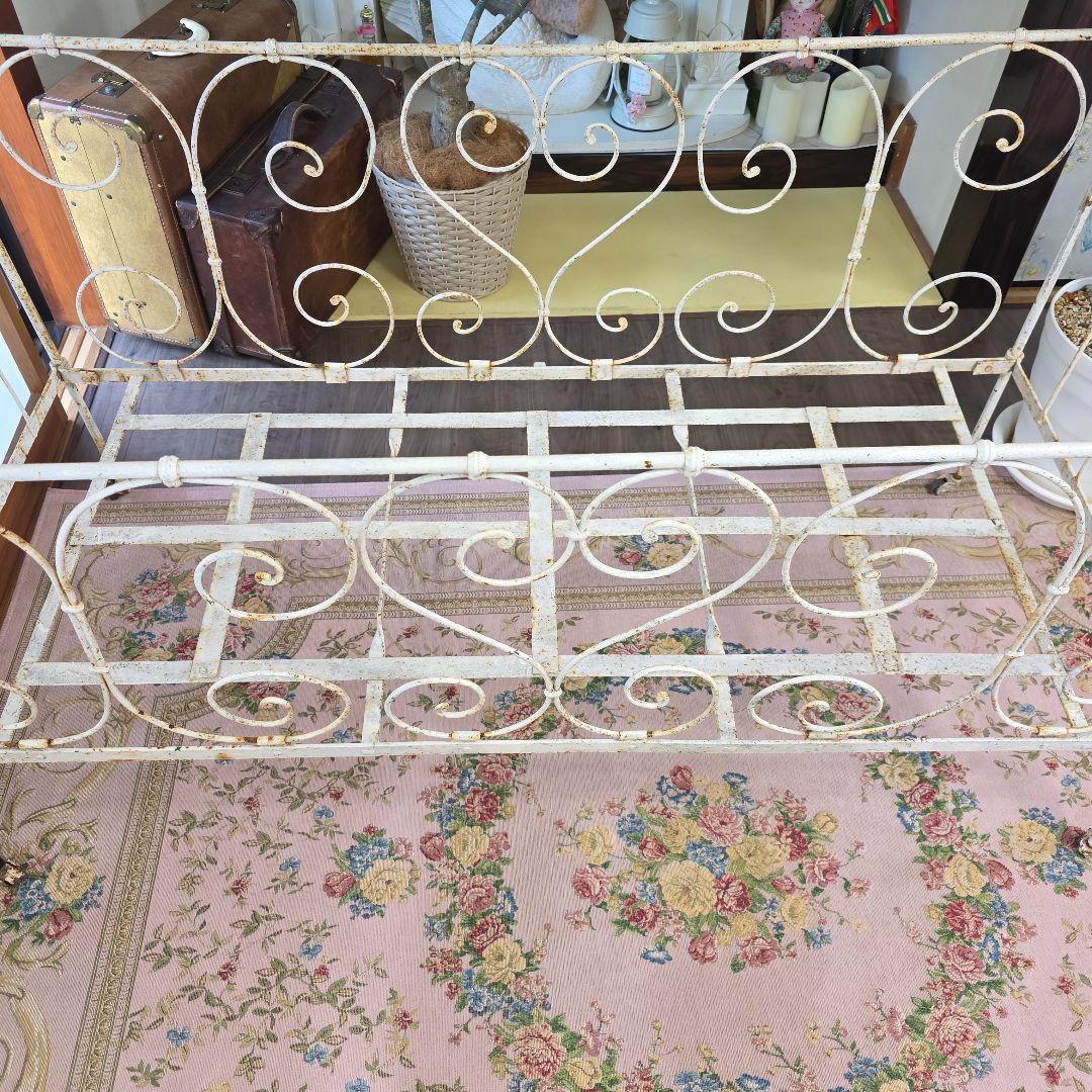 フランスアンティーク　アイアン　ベビーベット　ソファー　椅子