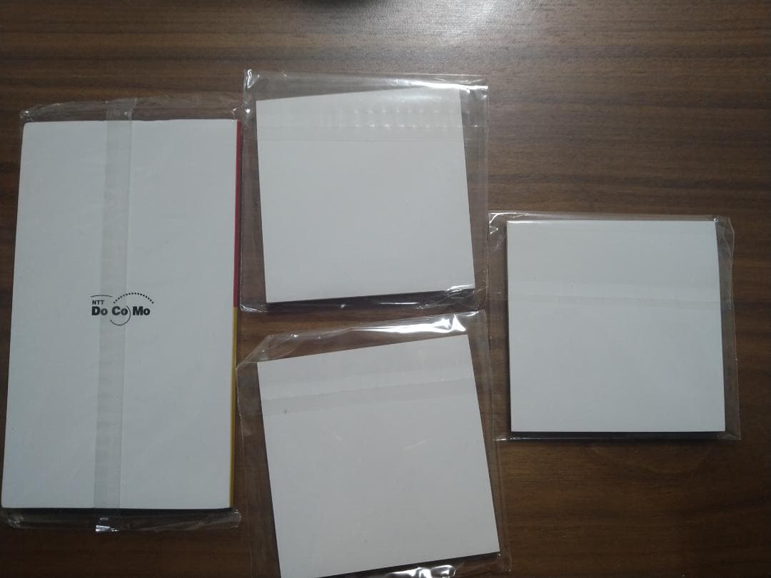【レア】　ドコモ　ノベルティ　付箋紙　4個セット