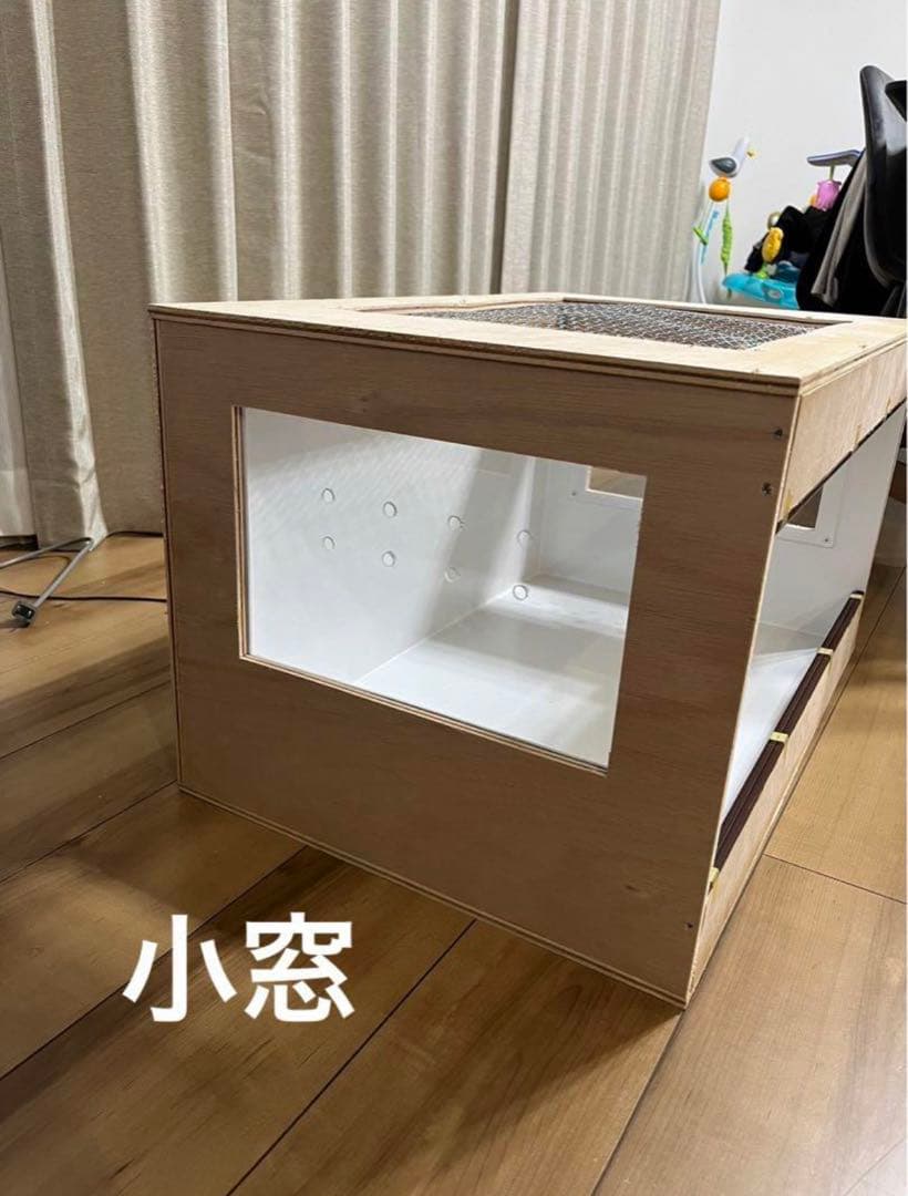 爬虫類ケージ　残り1台❗️