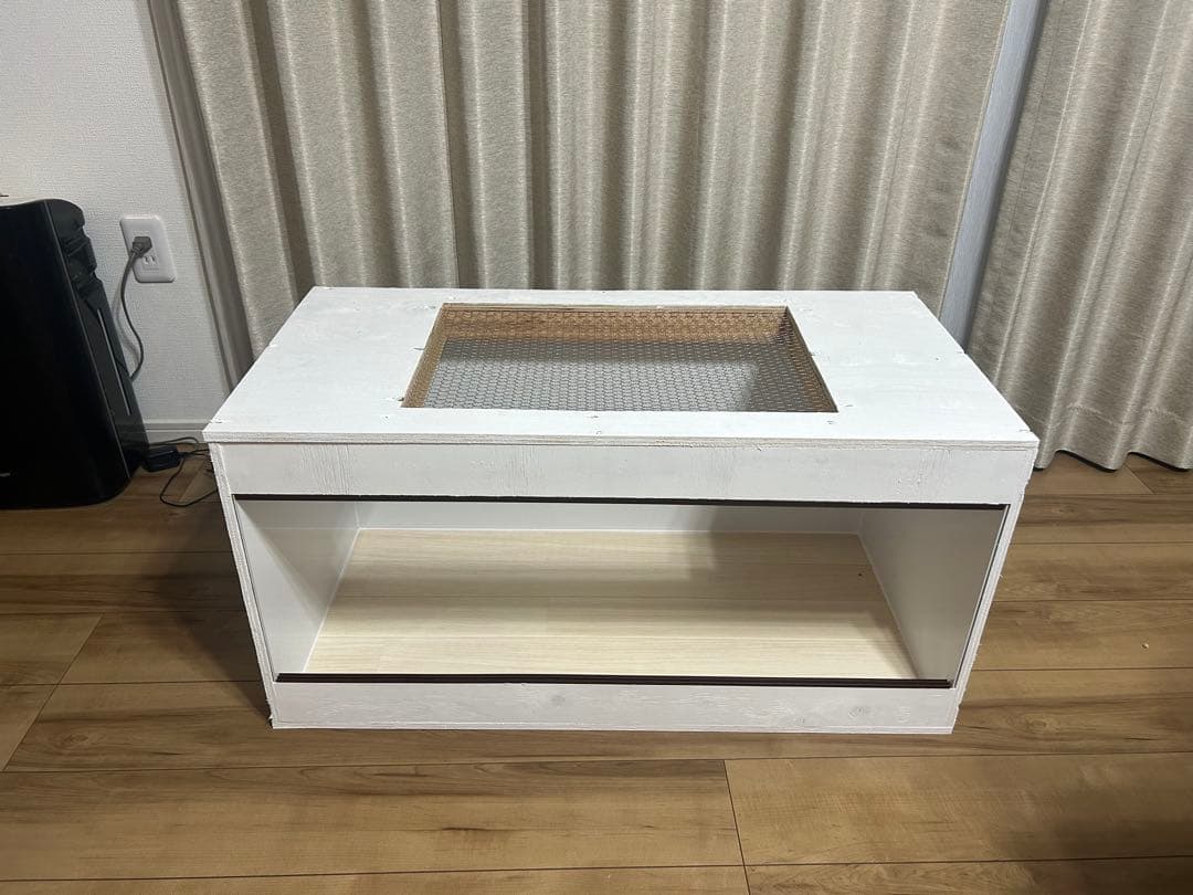 爬虫類ケージ　残り1台❗️