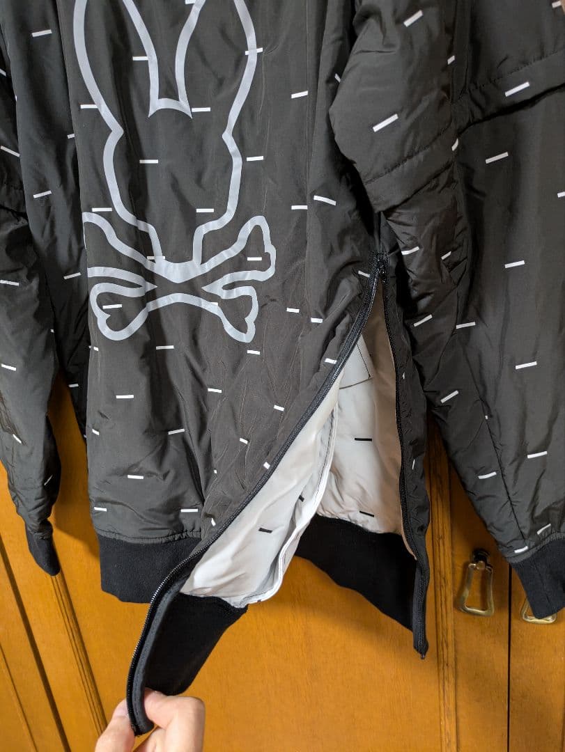 (美品) サイコバニー 2WAYダウンブルゾン 黒×白 総柄 袖着脱可