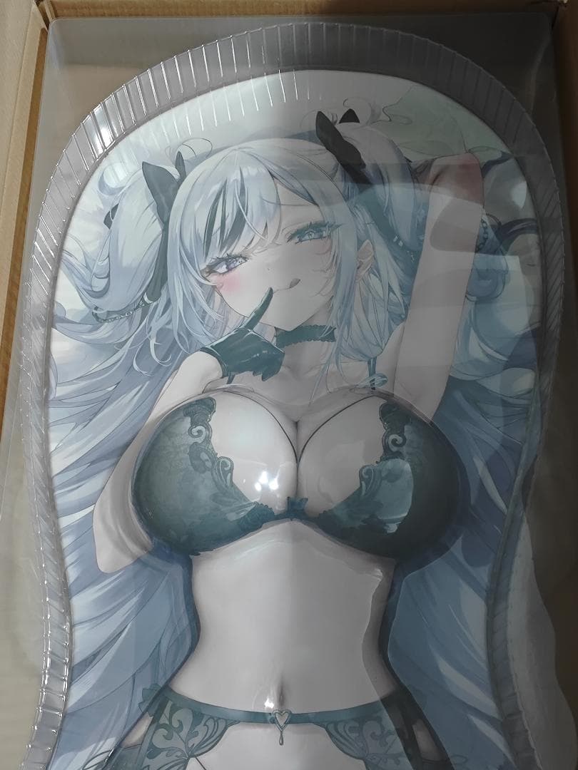 アズールレーン 「悪い子と作業タイム？」半身マウスパッド(エルベ)