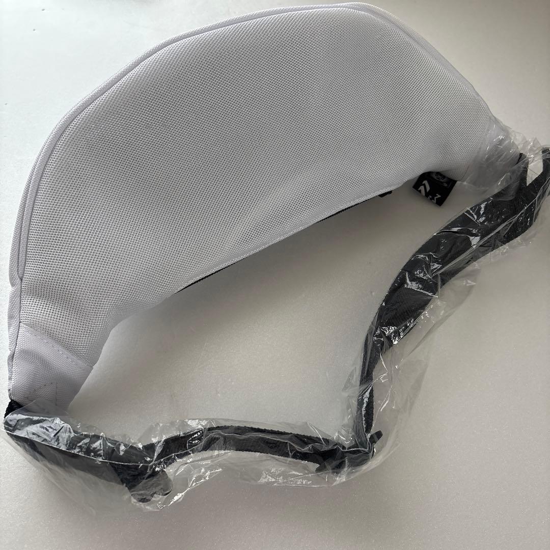 1*8様 木村拓哉モデル　マークアンドロナ　男女兼用　ウエストポーチ　バッグ　白