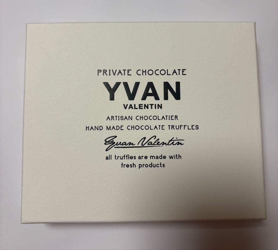 Yvan Valentin チョコレート12個入り　イヴァンヴァレンティン