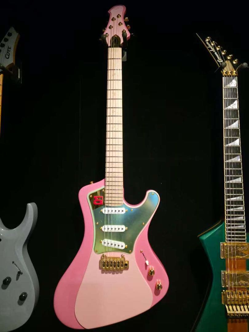 ギター E-STREAM-Miku-Custom SAKURA MIKU