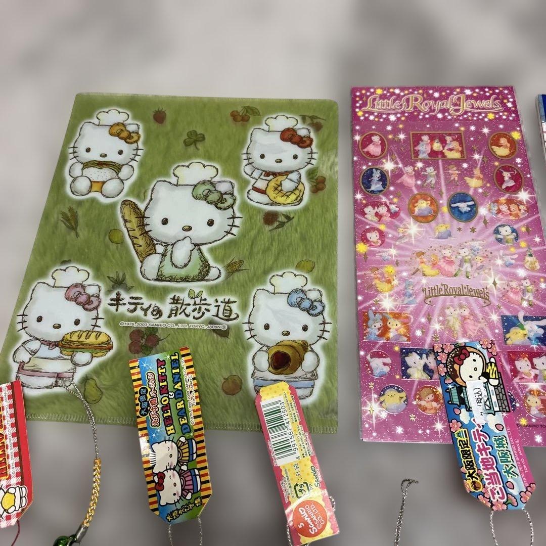 ハローキティ ストラップとグッズセット