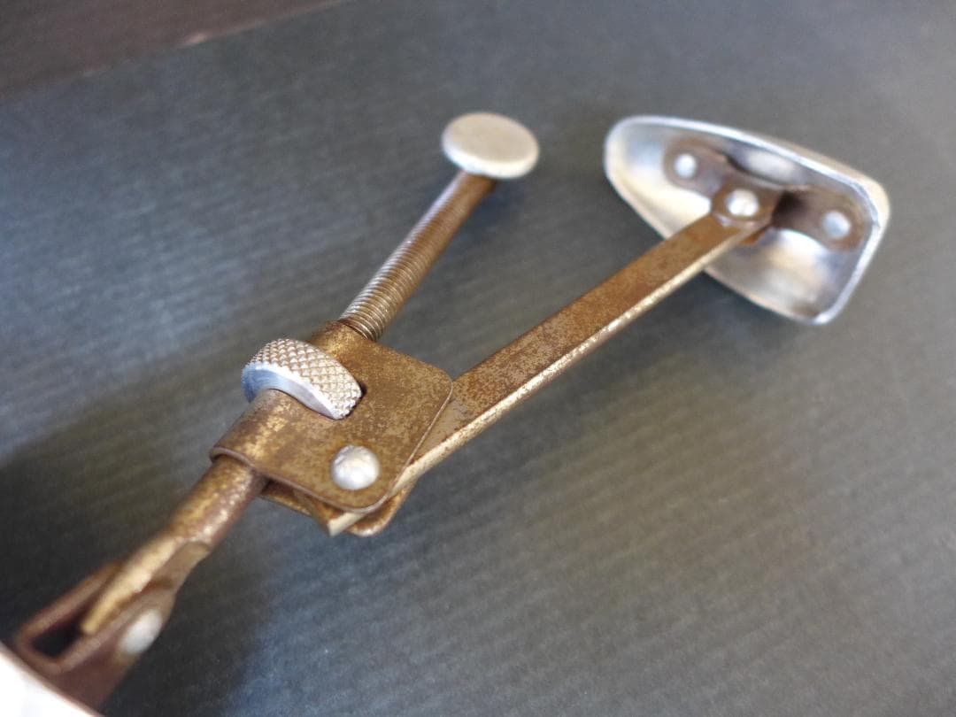 時代物　戦前　古いCHURCH’S シューキーパー　7x8 M 英国製　レトロ