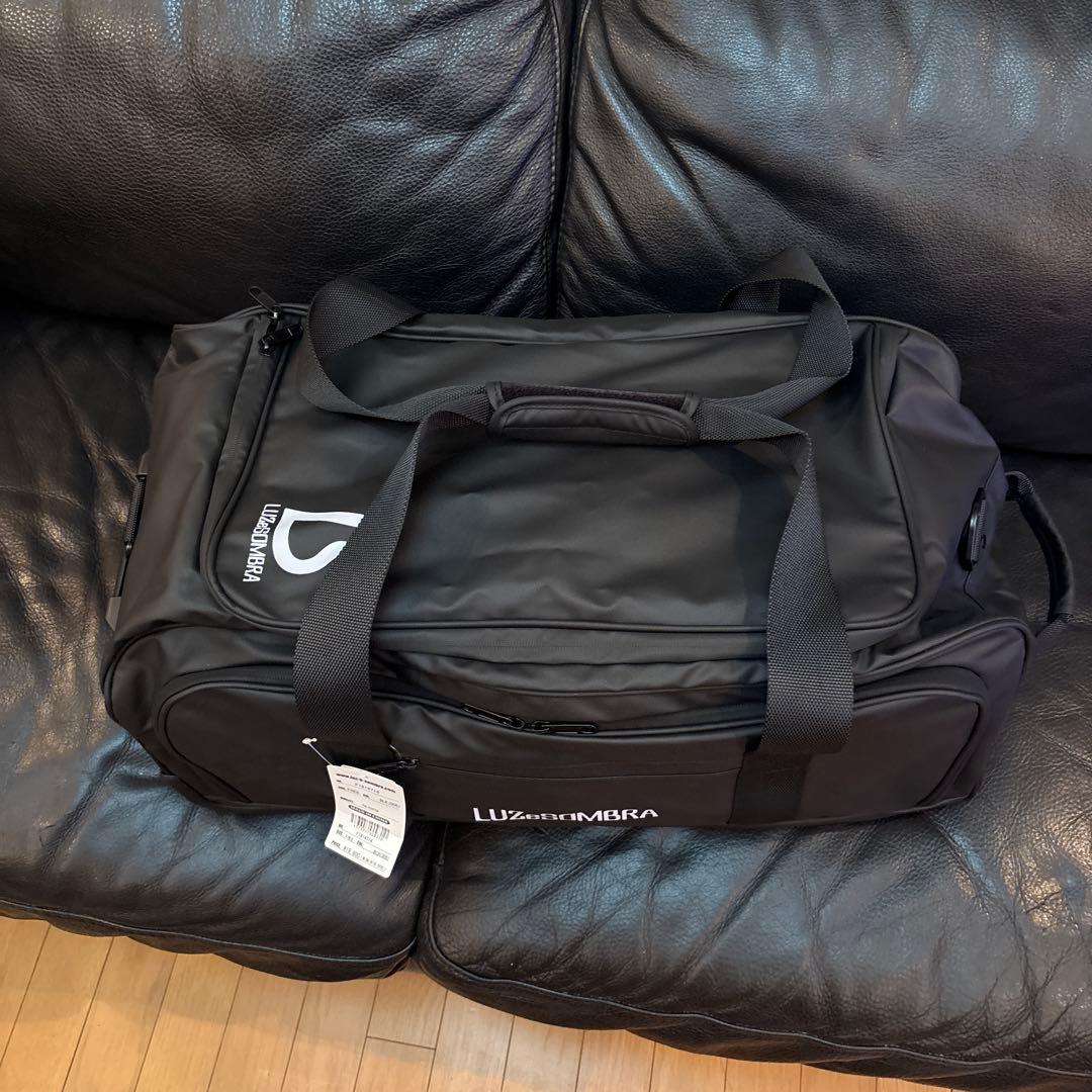 新品未使用　ルースイソンブラ　ブラック　キャリーケース