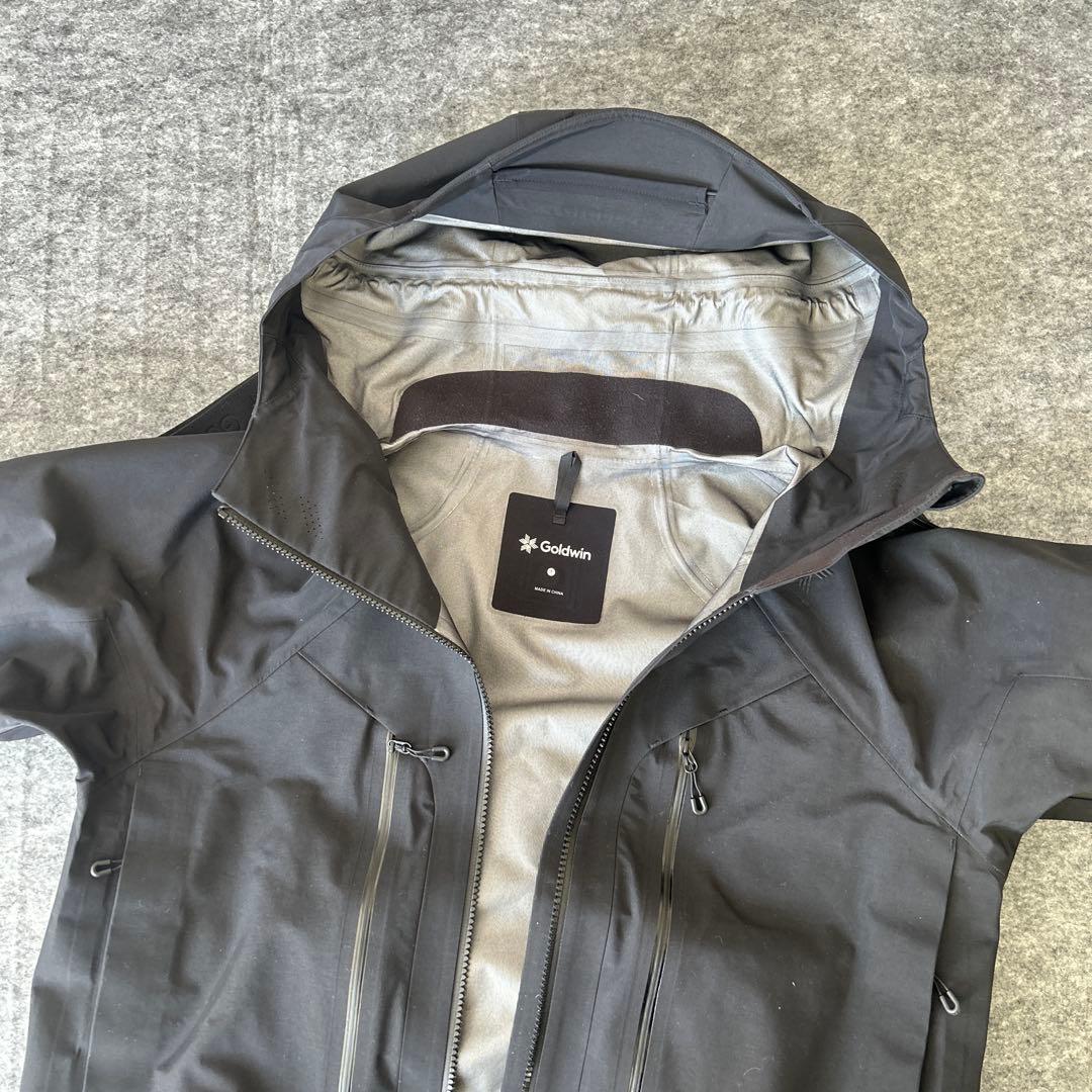 ゴールドウィン　スキーウエア上下セット