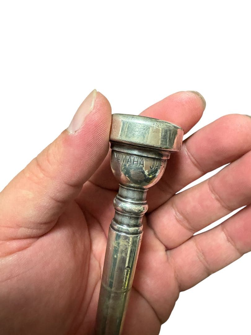 ジャンク 赤ベルYAMAHA トランペット YTR-3320 純正マウスピース付