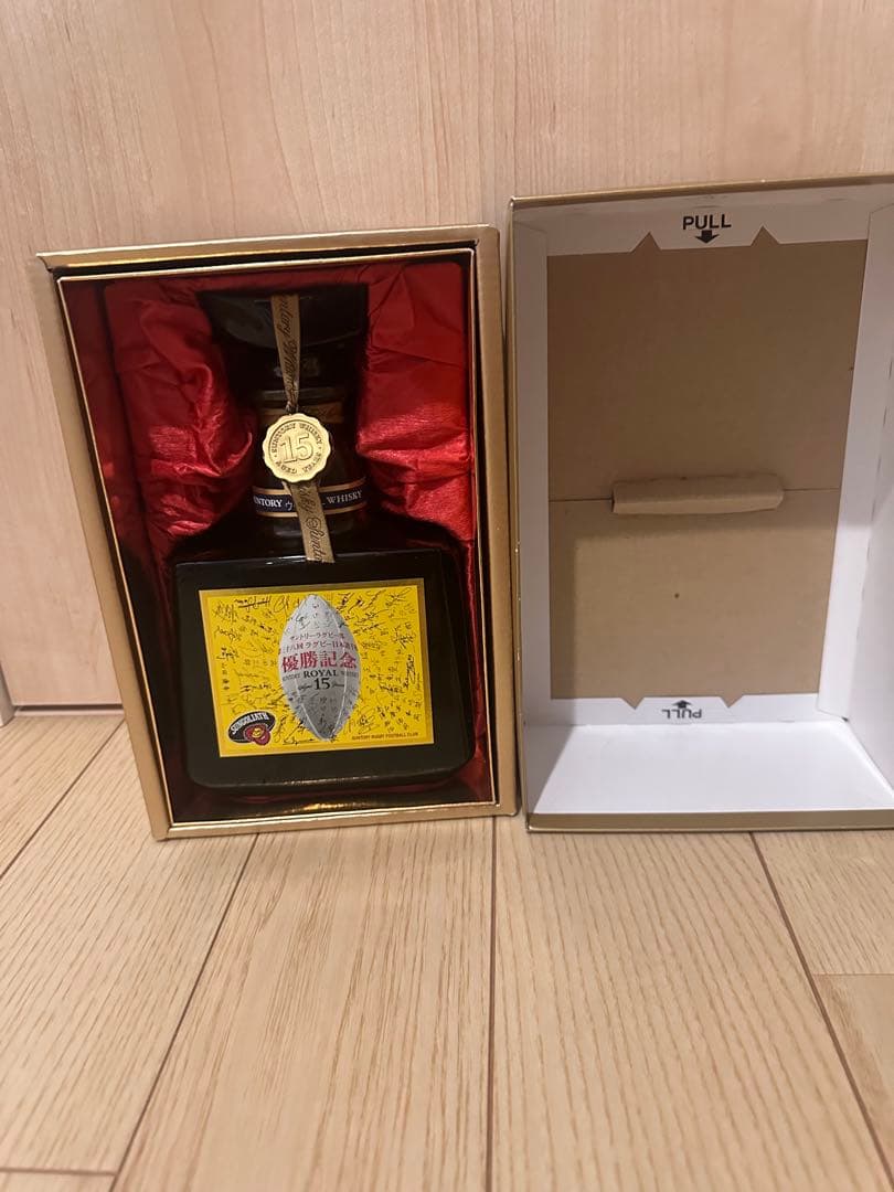 サントリー ローヤル 15年 ウイスキー 優勝記念ボトル 750ml 箱付き