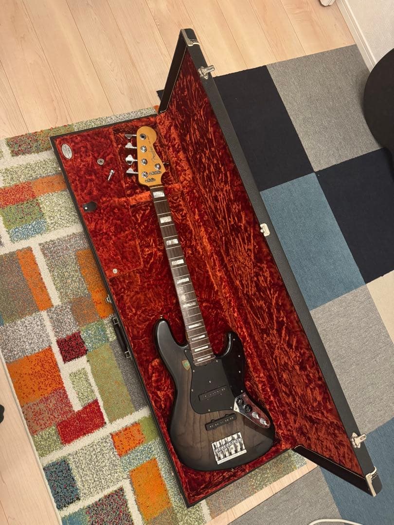 ベース Fender customshop classic V jiraud pre