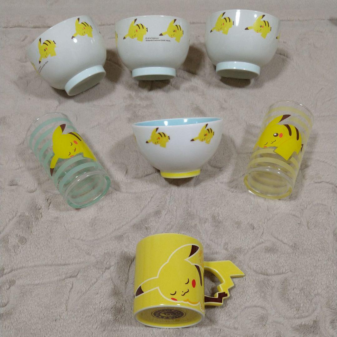 ピカチュウ　皿、マグカップ、食器まとめ