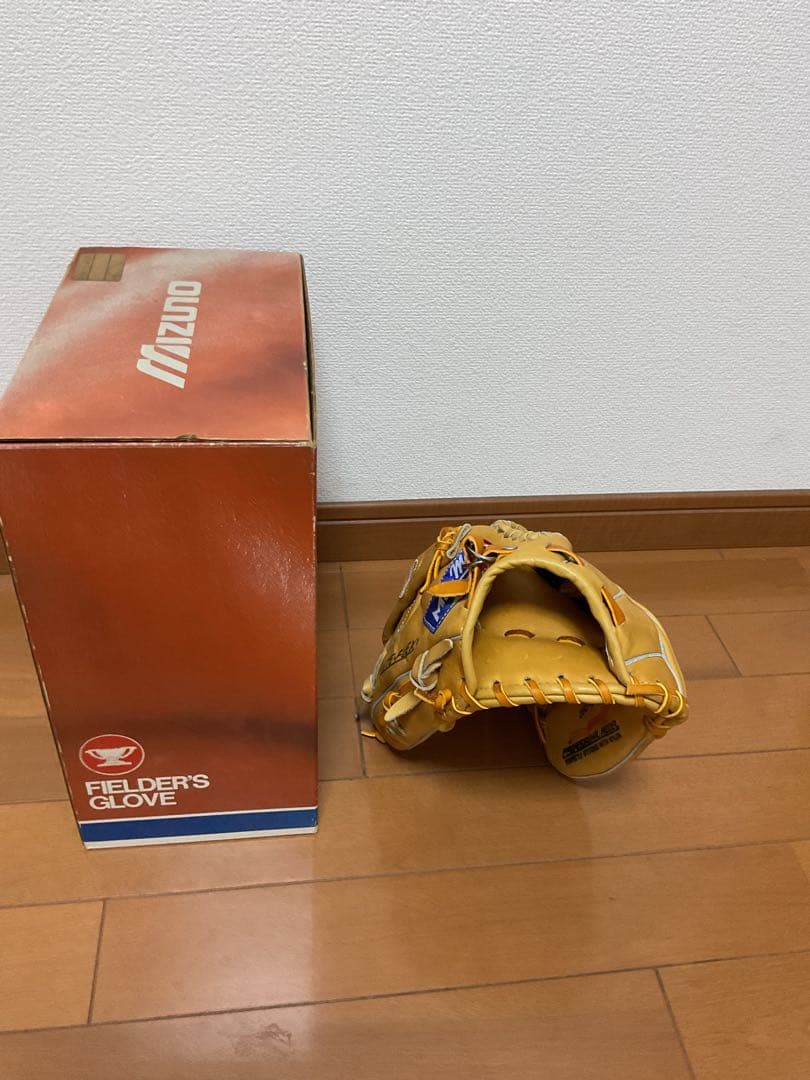 ミズノ　ワールドウィン　赤カップ　野球　グローブ　箱なし